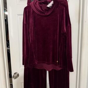 Anne Klein Burgundy Velvet Lounge Set
